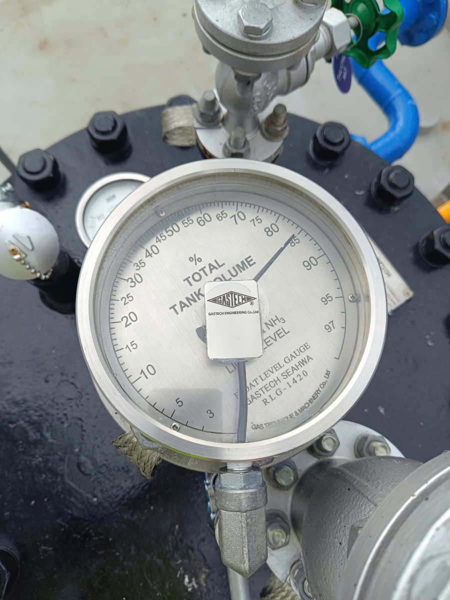 FLOAT LEVEL GAUGE